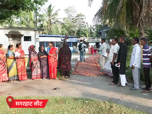 पश्चिम बंगाल के 15 बूथों पर दोबारा वोटिंग शुरू:सेकेंड फेज में मगरहाट-डायमंड हार्बर सीट पर हिंसा और EVM से छेड़छाड़ हुई थी