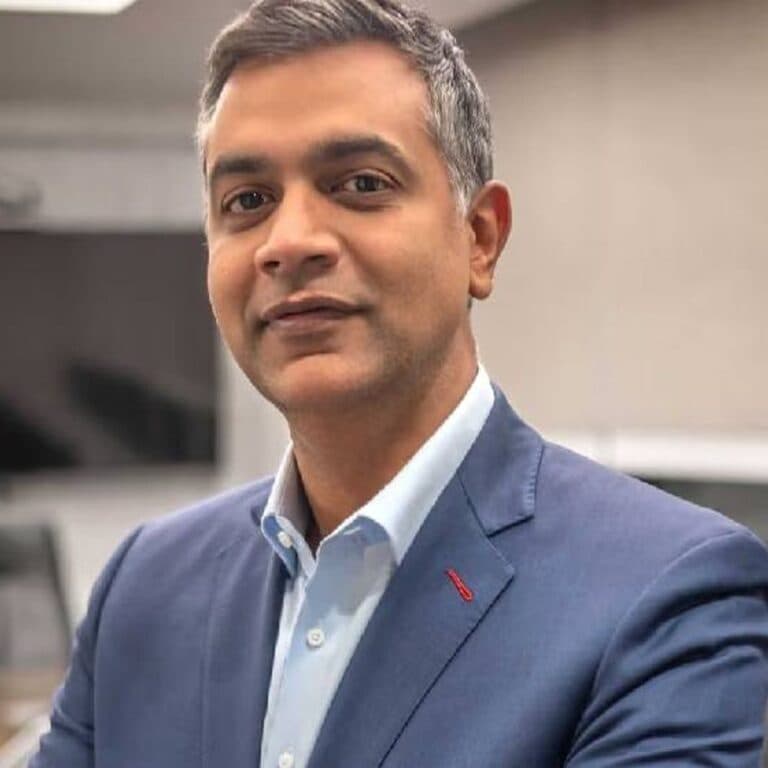 बैंक मीटिंग में सीईओ नहीं, बोल रहा था AI क्लोन:अमेरिकी बैंक के तिमाही नतीजों की बैठक में आधे घंटे बाद हुआ खुलासा, दुनिया हैरान