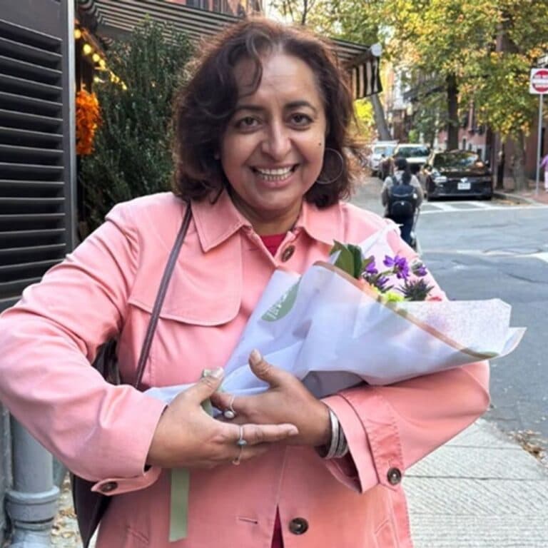 पंजाबी महिला अमेरिका की जेल में कैद:35 साल बाद अचानक गिरफ्तार, एयरपोर्ट पर हथकड़ी लगाई; बेटा US आर्मी में अफसर