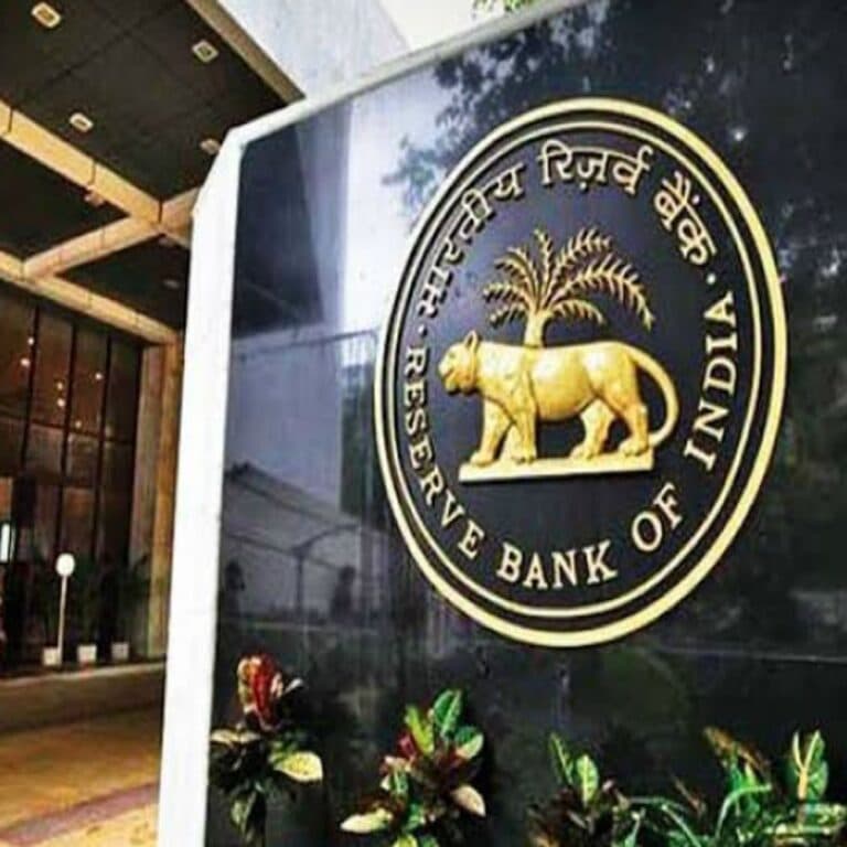 देश की इकोनॉमी 2026-27 में 6.9% की दर से बढ़ेगी:RBI की सालाना रिपोर्ट में दावा, वैश्विक संकट के बावजूद भारत की रफ्तार मजबूत रहेगी