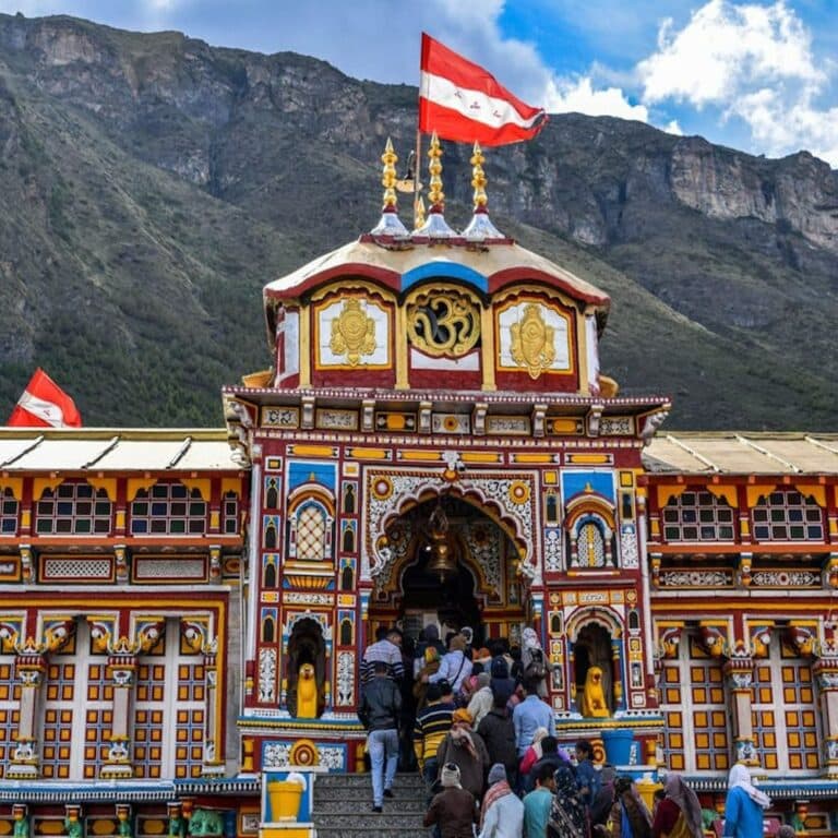 चारधाम यात्रा पर पहुंचे अभिनेता आशुतोष राणा:केदारनाथ-बद्रीनाथ दर्शन कर व्यवस्थाओं की सराहना की, प्रशासन-पुलिस की सराहना की