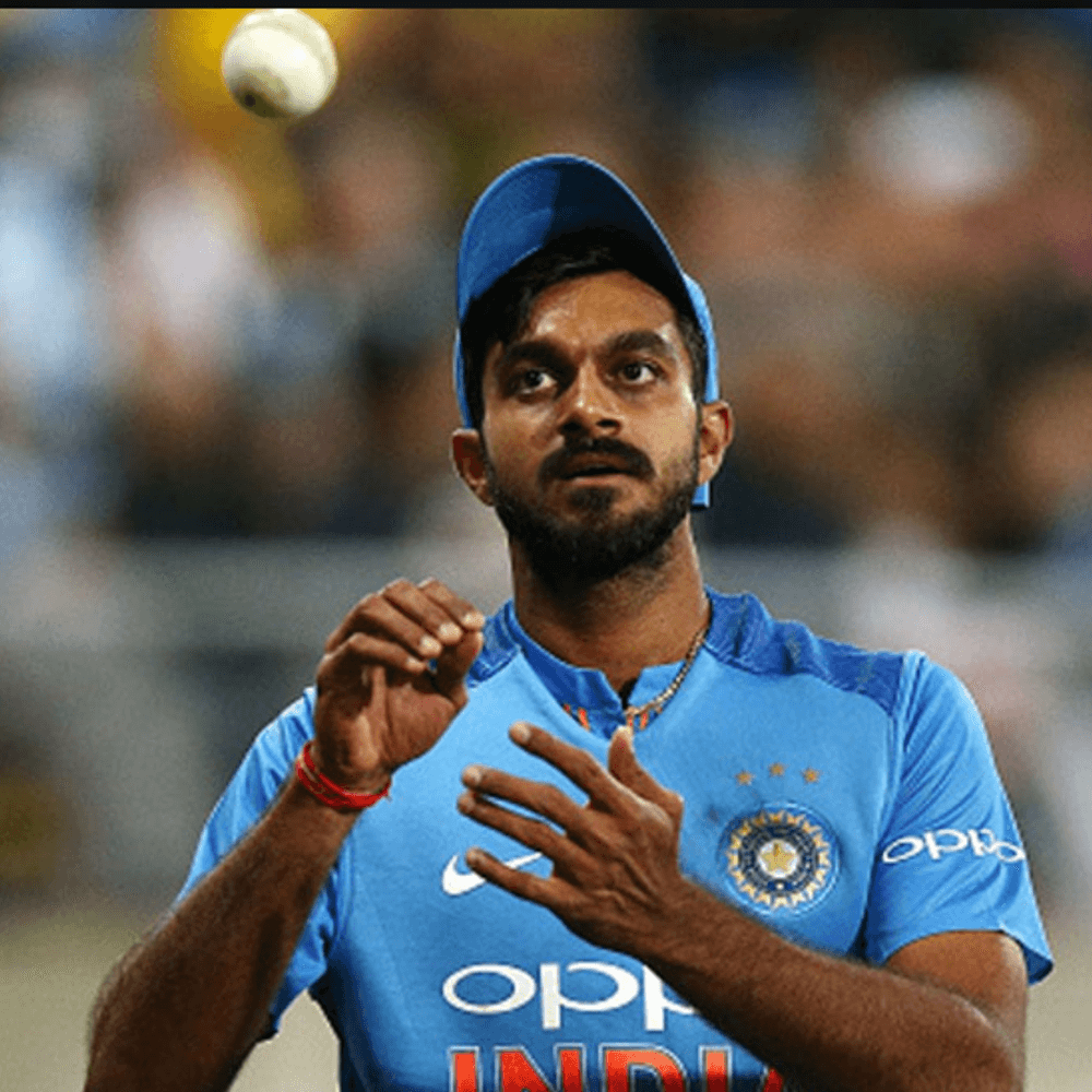 क्रिकेटर विजय शंकर ने IPL और डोमेस्टिक से संन्यास लिया:बोले- क्रिकेट ही मेरी जिंदगी: 2019 वर्ल्ड कप में पहली गेंद पर विकेट लिया था