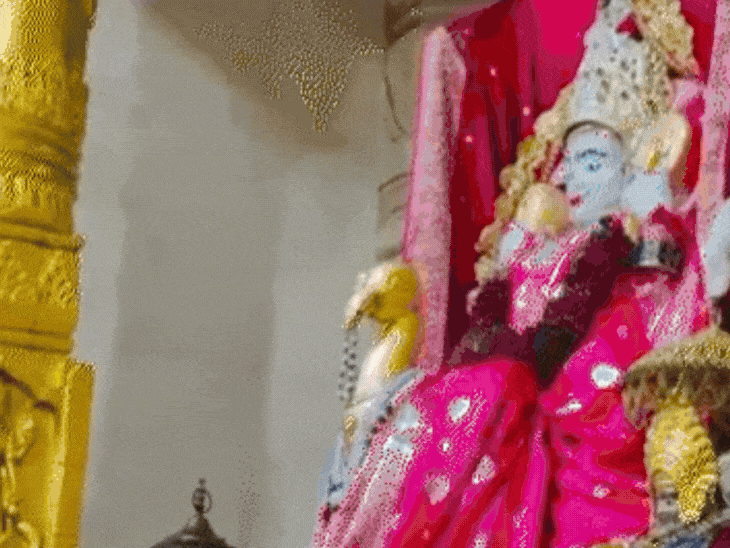 IPL फाइनल- टिकट बुंकिंग को लेकर फैंस ने शिकायत की:स्टेडियम के बाहर विराट की टी-शर्ट ज्यादा बिक रही; मैच से पहले मंदिर पहुंचे क्रुणाल