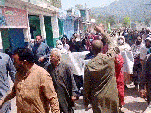 PoK में अब तक 46 प्रदर्शनकारियों की मौत:1100 गिरफ्तार; शरणार्थी सीटें खत्म करने के लिए आंदोलन, पाकिस्तानी सेना का विरोध