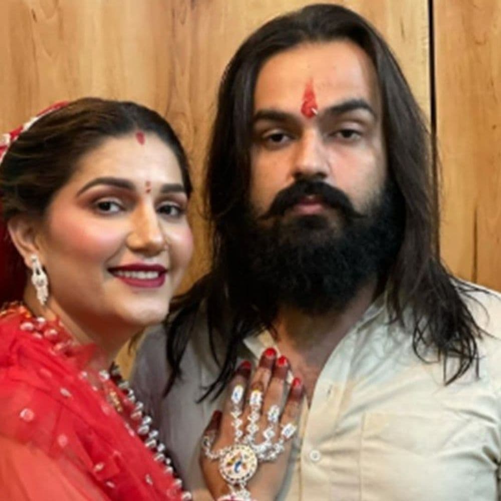 हरियाणवी डांसर सपना चौधरी ने मारपीट के बाद ससुराल छोड़ा:कोर्ट ने पति वीर साहू के मिलने पर रोक लगाई; 2020 में लव मैरिज की थी