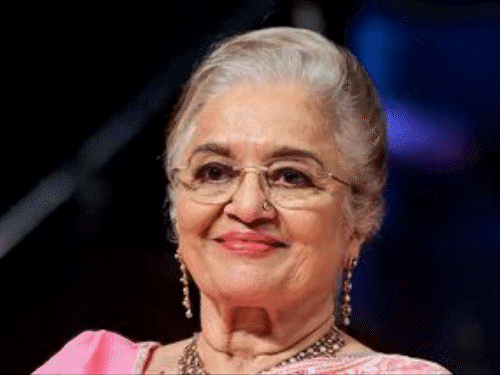 Asha Parekh On Revealing Dress; Director Asked Would Your Daughter Like It?